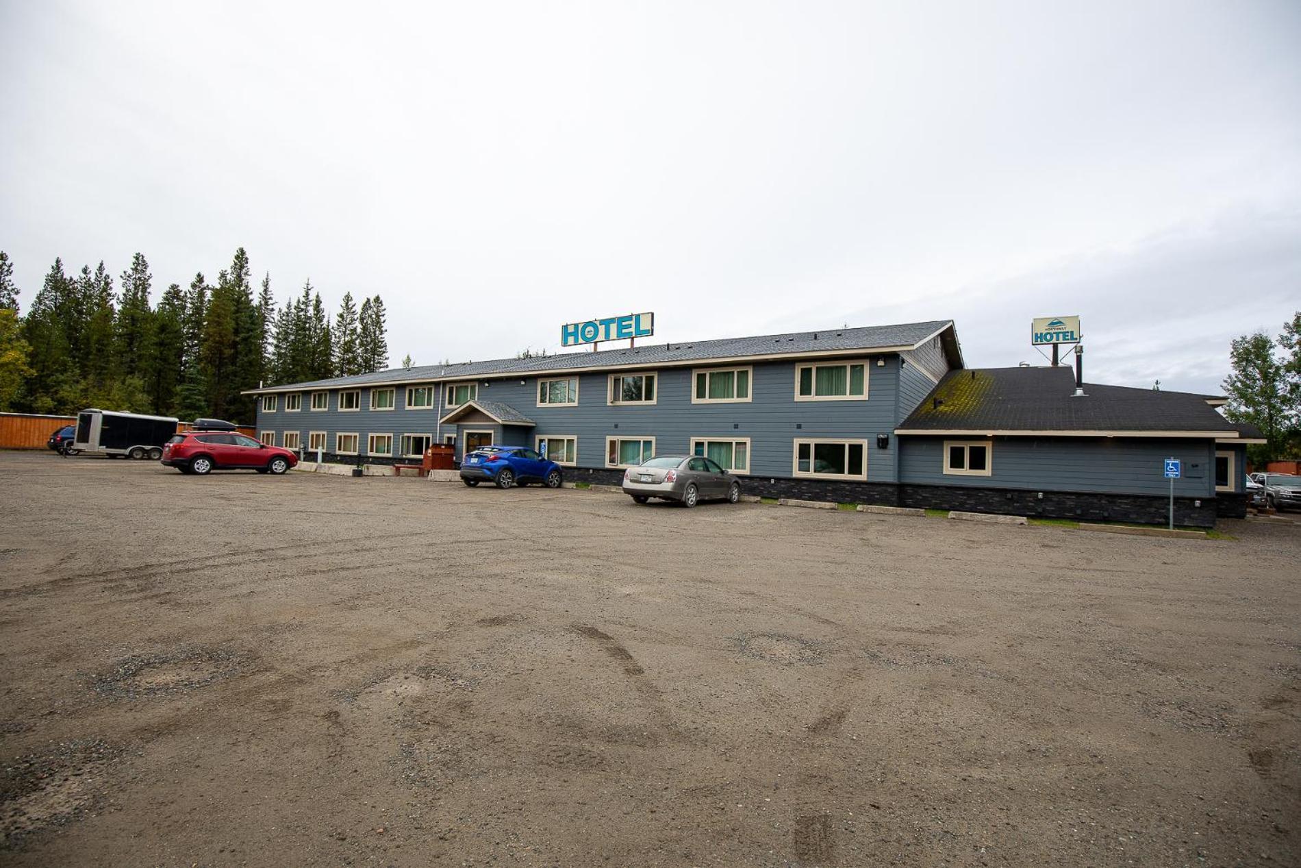 Northway Motor Inn Dease Lake Exterior photo